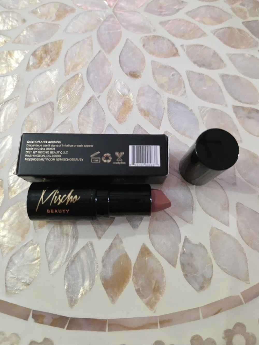MISCHO BEAUTY Lipstick in IJAMA (Nude Rose) - 3g Brand NIB